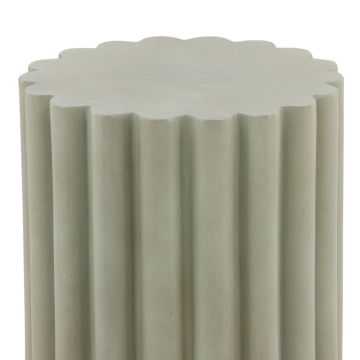 Kertiss Outdoor Side Table Green — Detail 1