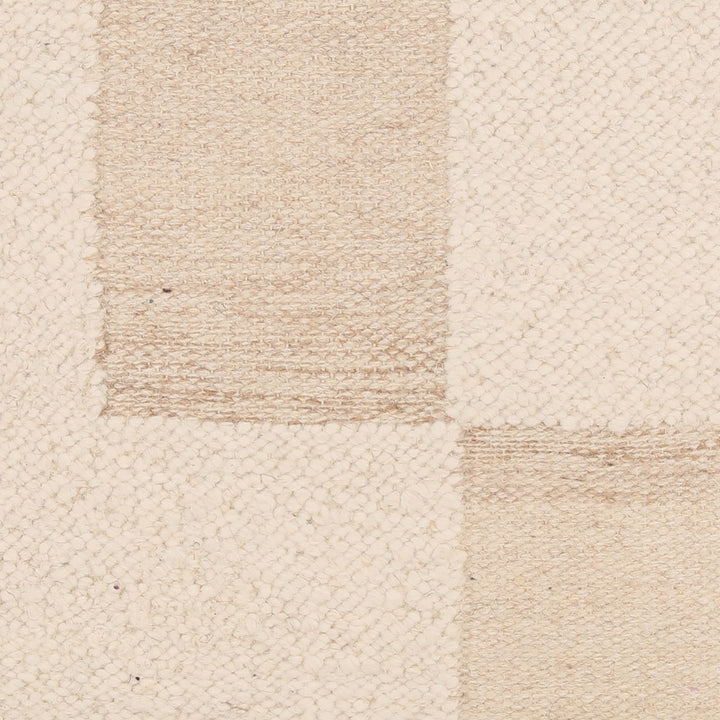 Aloneh Pillow Ivory — Detail 1