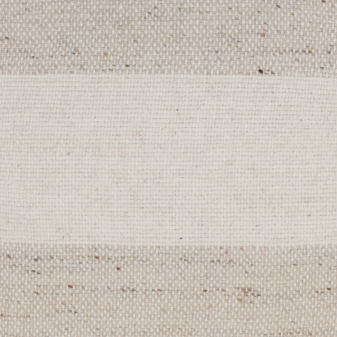 Tolmann Pillow Beige — Detail 1