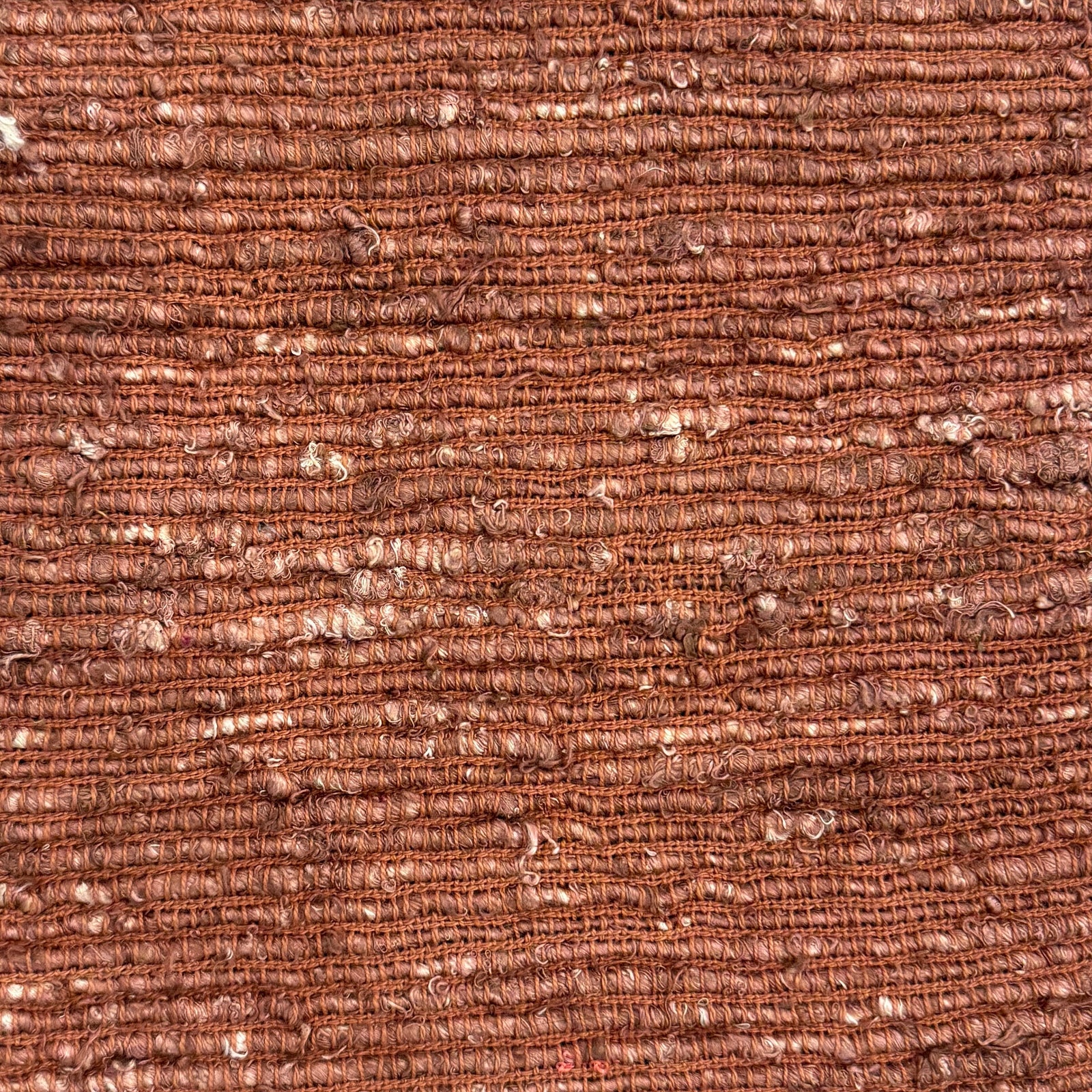 Amantine Throw Rust — Detail 1