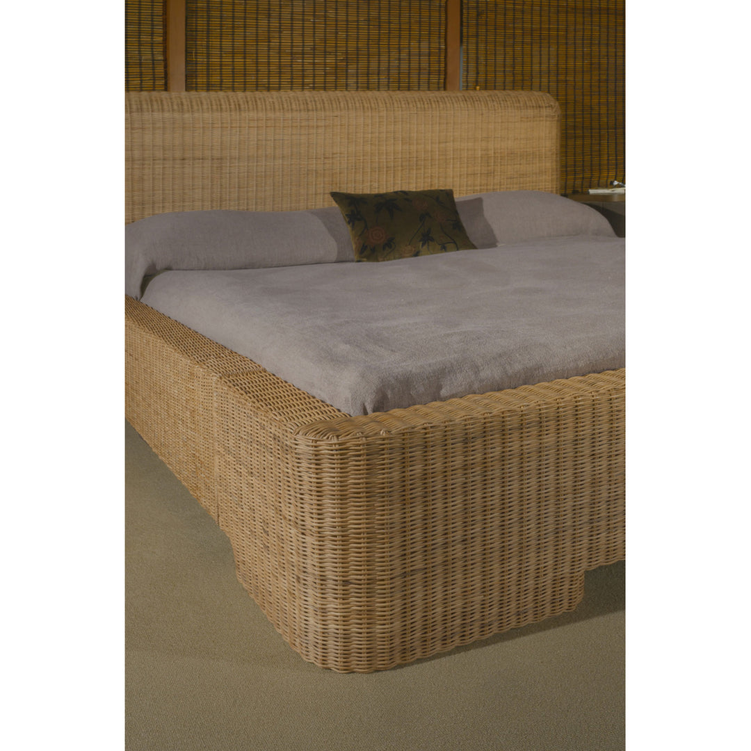 Claudia Bed Queen