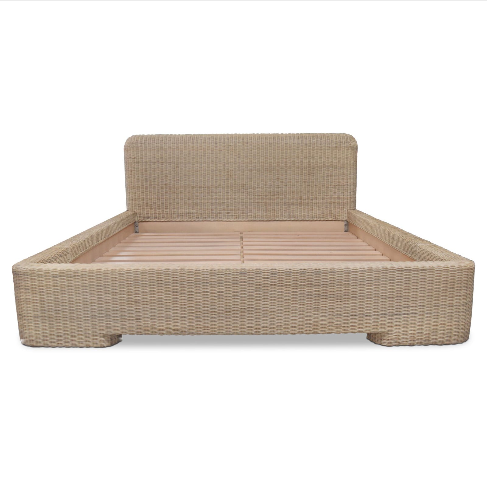 Claudia Bed Queen