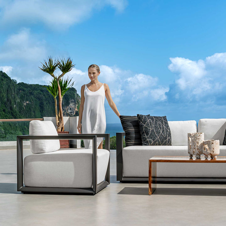 Remsen Black/Oyster Outdoor Lounge Chair
