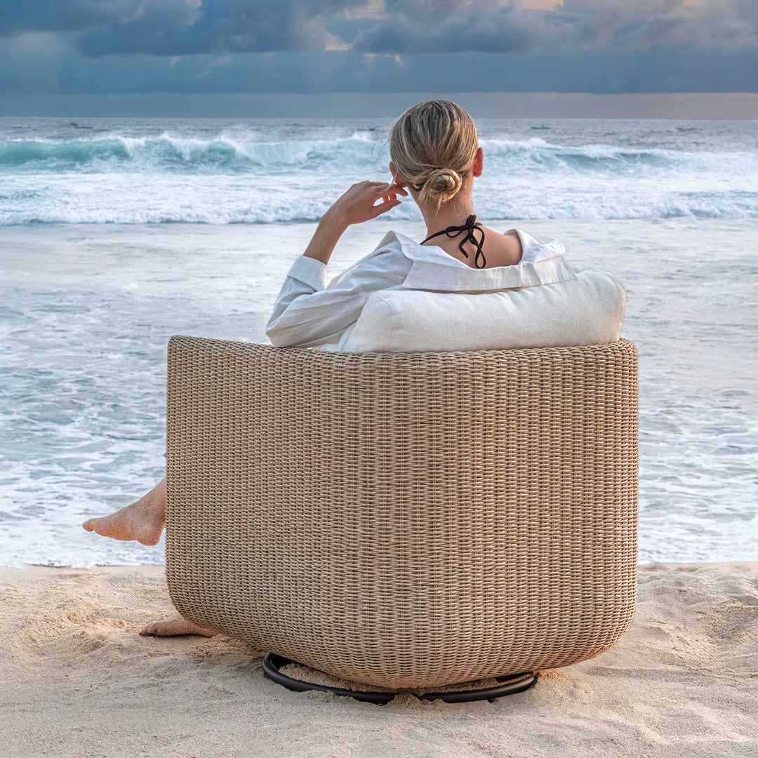 Santorini Outdoor Swivel Lounge Chair