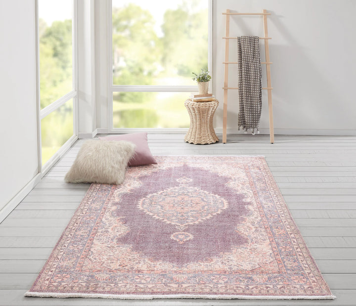 American Home Furniture Momeni Helena 5 Rug