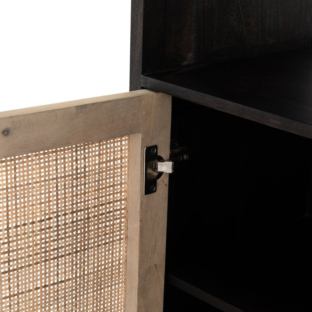 Caprice Bookshelf - Detail