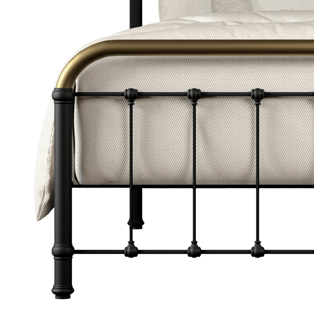 Queen / Sable Onyx Finish w/ Milky Gold Accent Finish