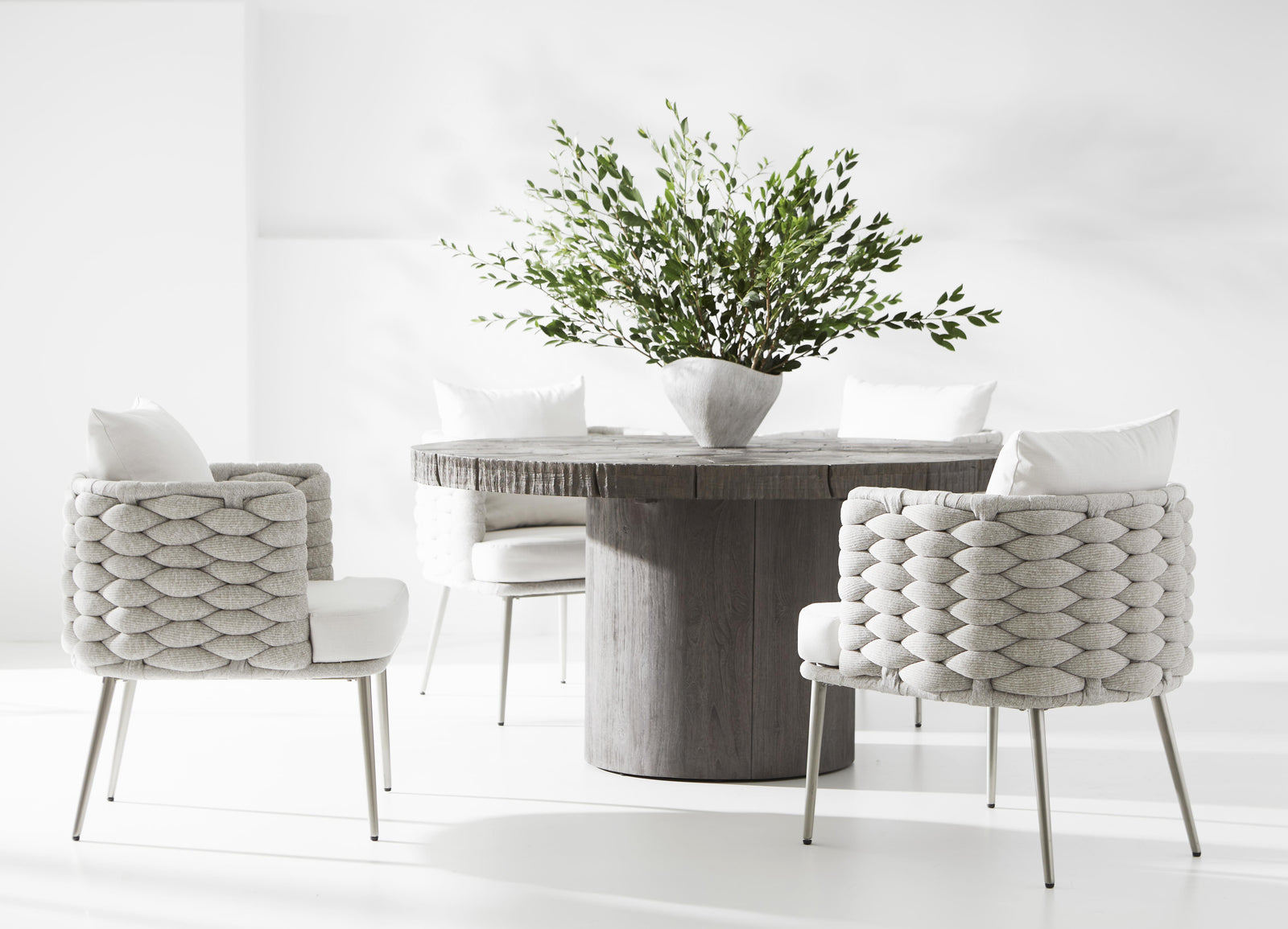 American Home Furniture Bernhardt Exteriors Madura Dining Table 