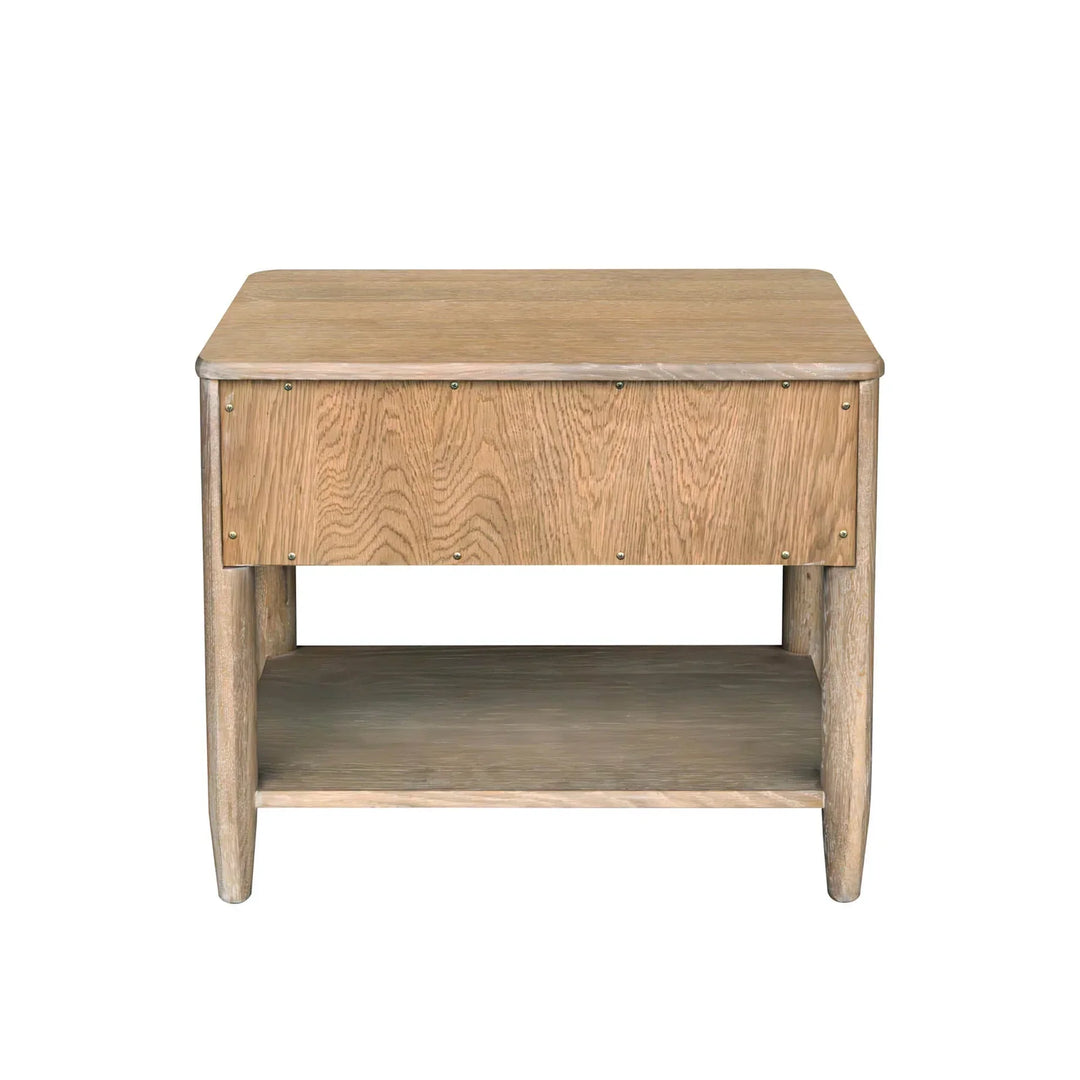Kamelia Nightstand