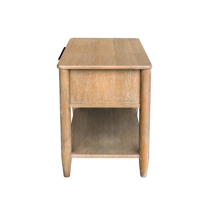 Kamelia Nightstand