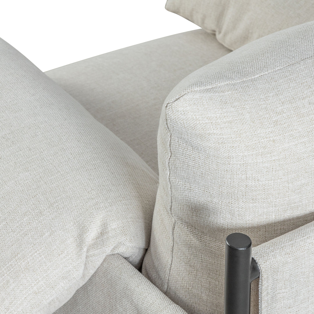 29.6"W x 33"D x 34.25"H / Off-White/Black