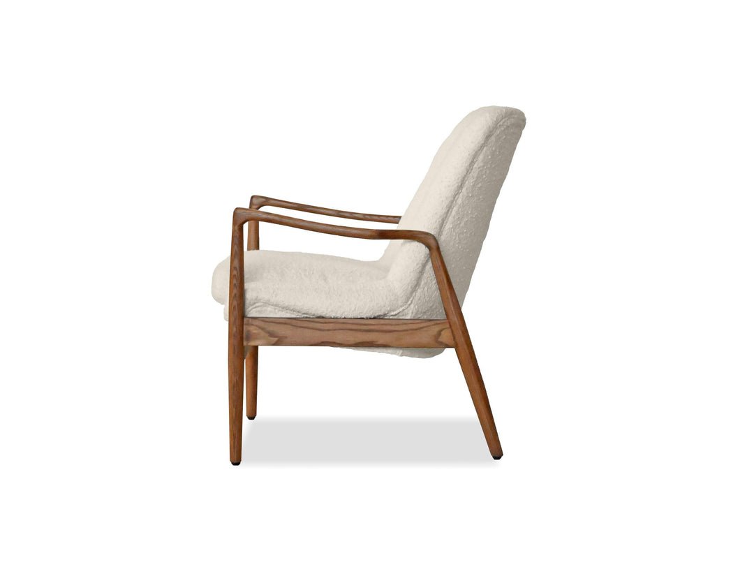 REYNOLDS Lounge Chair - AmericanHomeFurniture