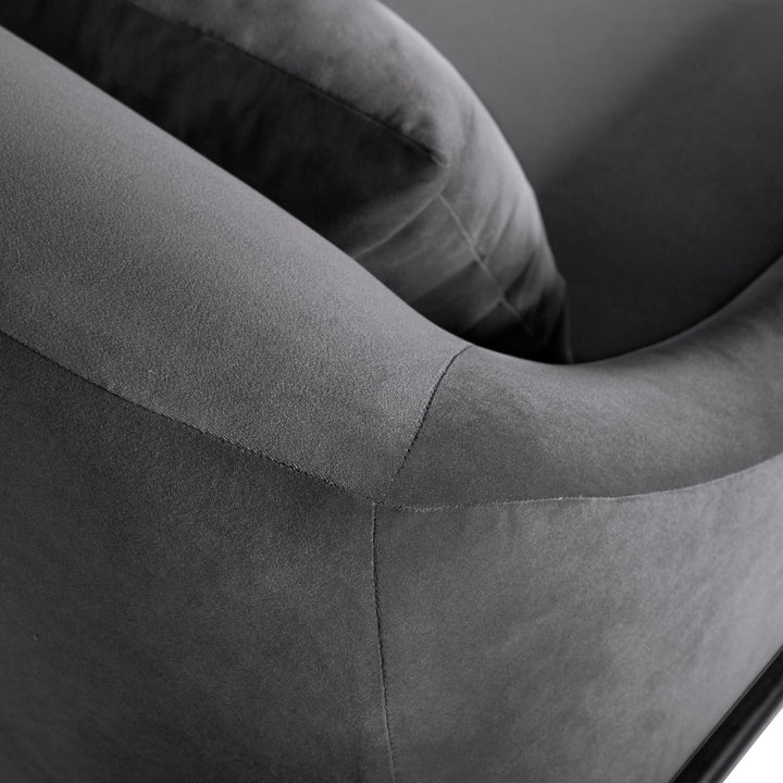 32.9"W x 31.5"D x 31.5"H / Gray/Natural Color