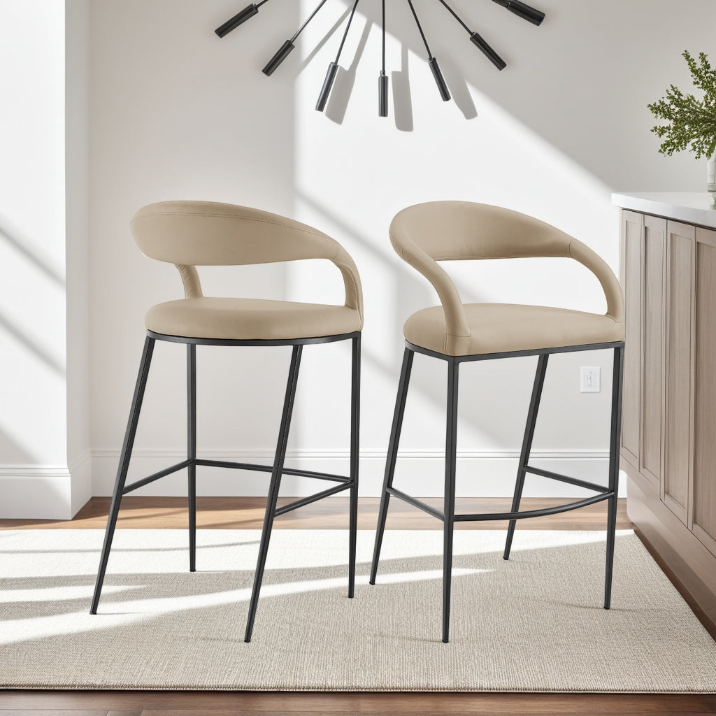 21"W x 22"D x 36"H / Beige/Black