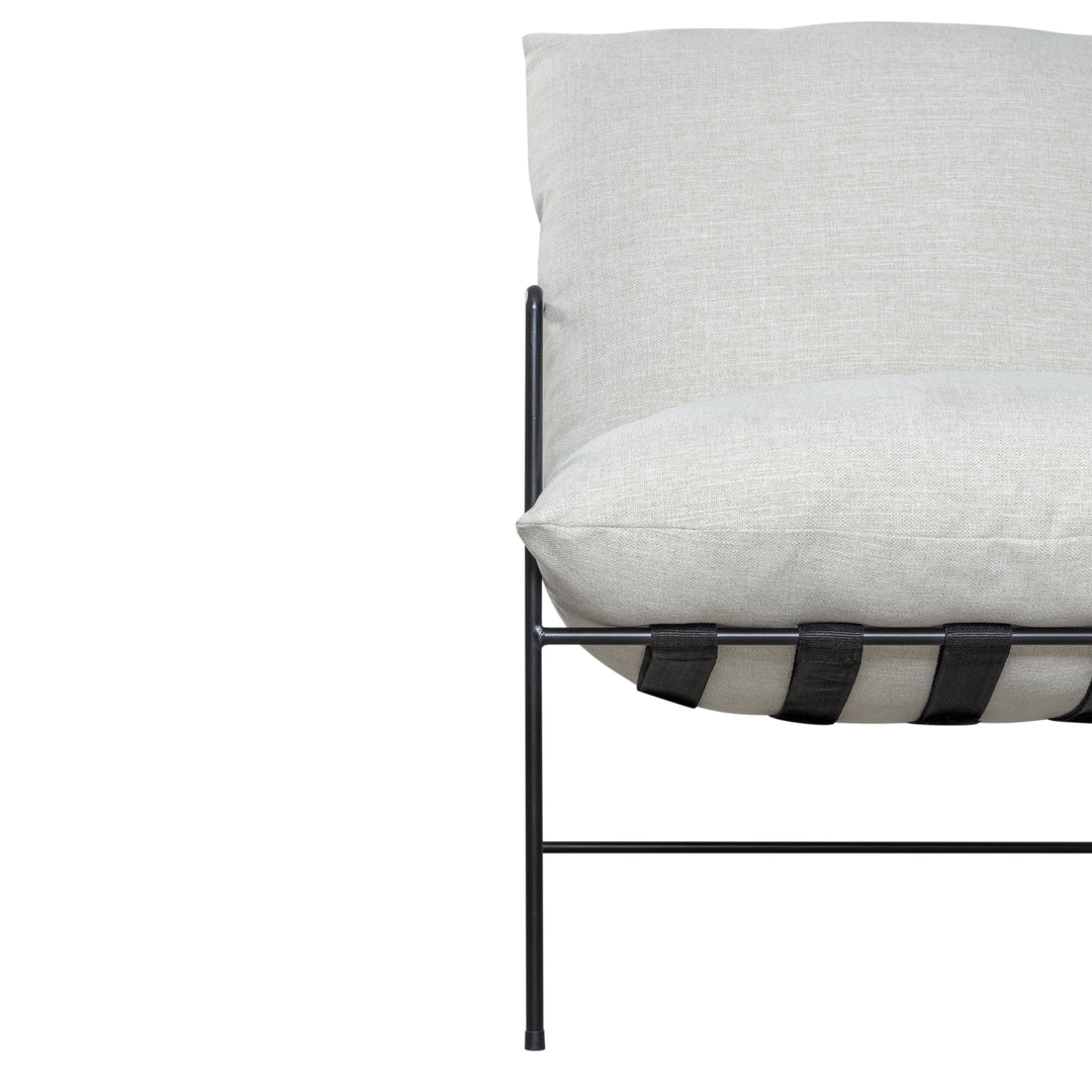 28.3"W x 29.6"D x 33.5"H / Off-White/Black