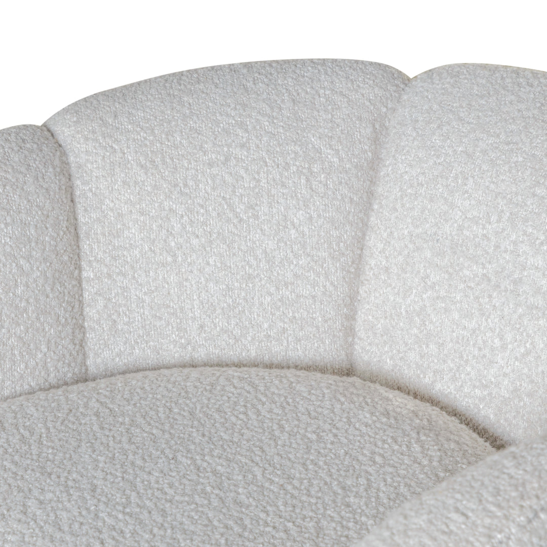 33.8"W x 31.8"D x 28.1"H / Desert Sand/Cream