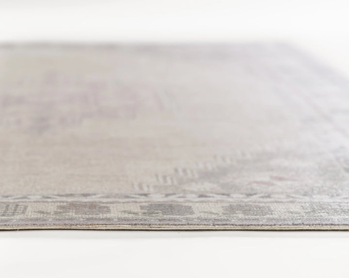 American Home Furniture Momeni Luna 2 Rug