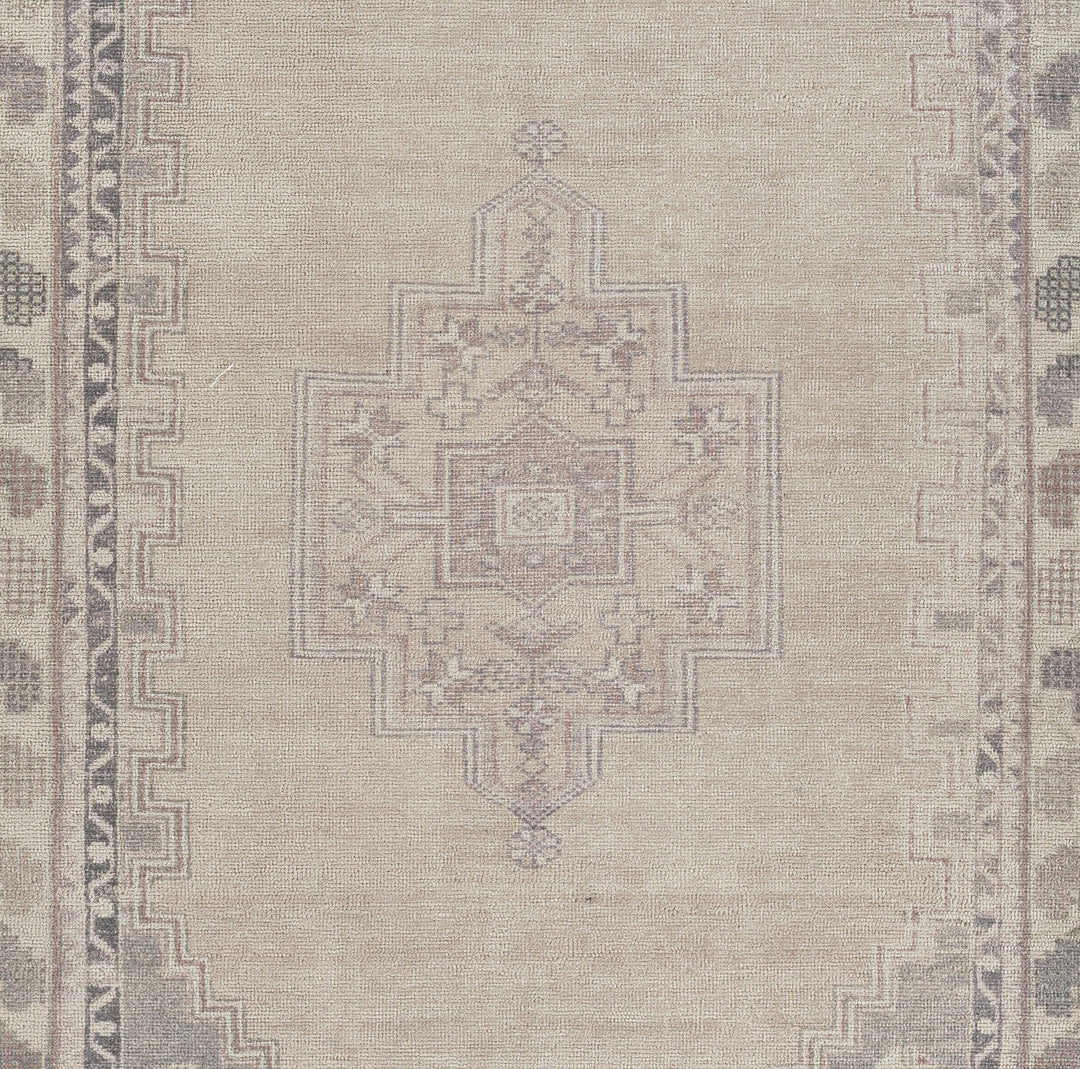 American Home Furniture Momeni Luna 2 Rug
