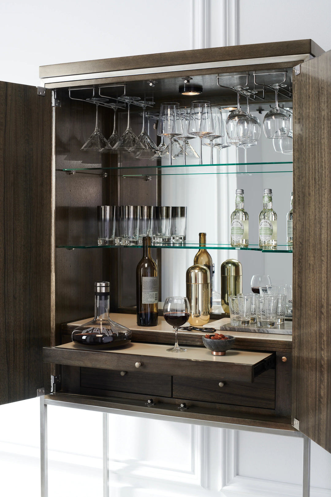 La Moda Bar Cabinet - AmericanHomeFurniture