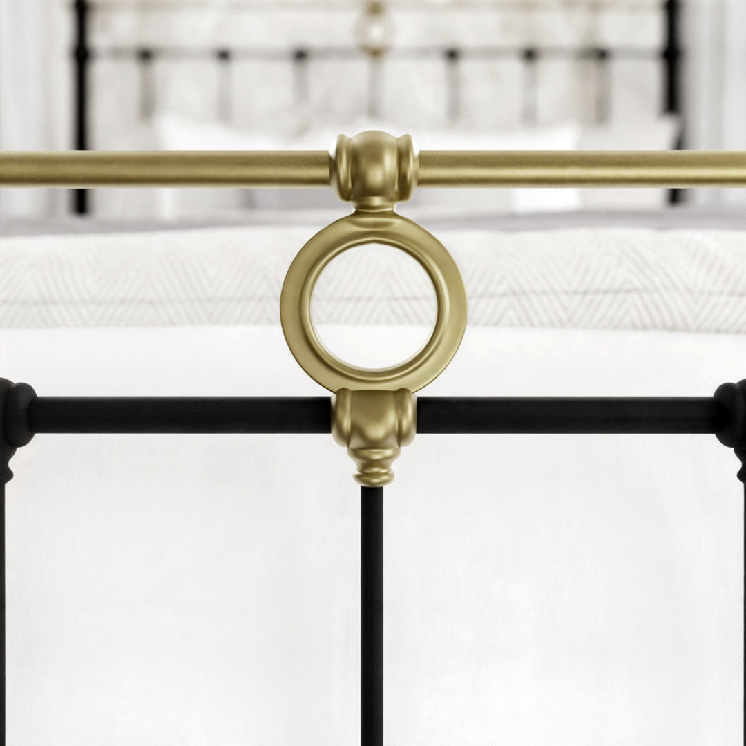 Queen / Sable Onyx Finish w/ Milky Gold Accent Finish