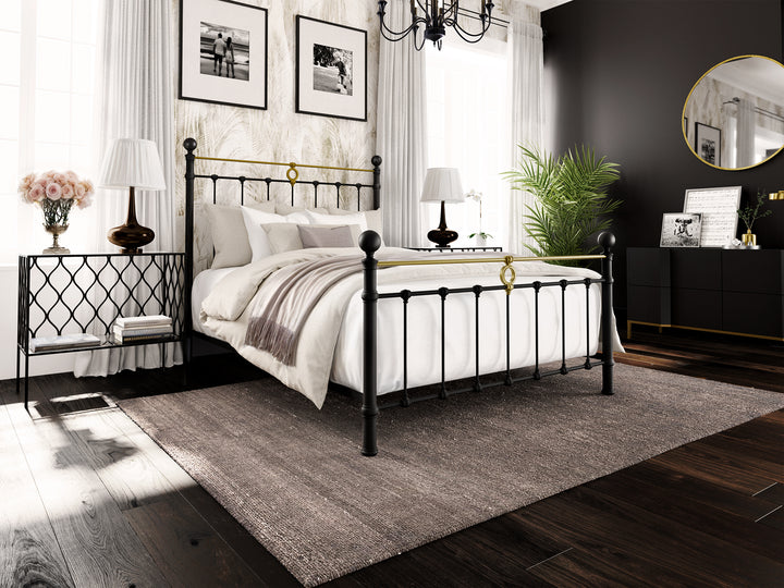 Queen / Sable Onyx Finish w/ Milky Gold Accent Finish