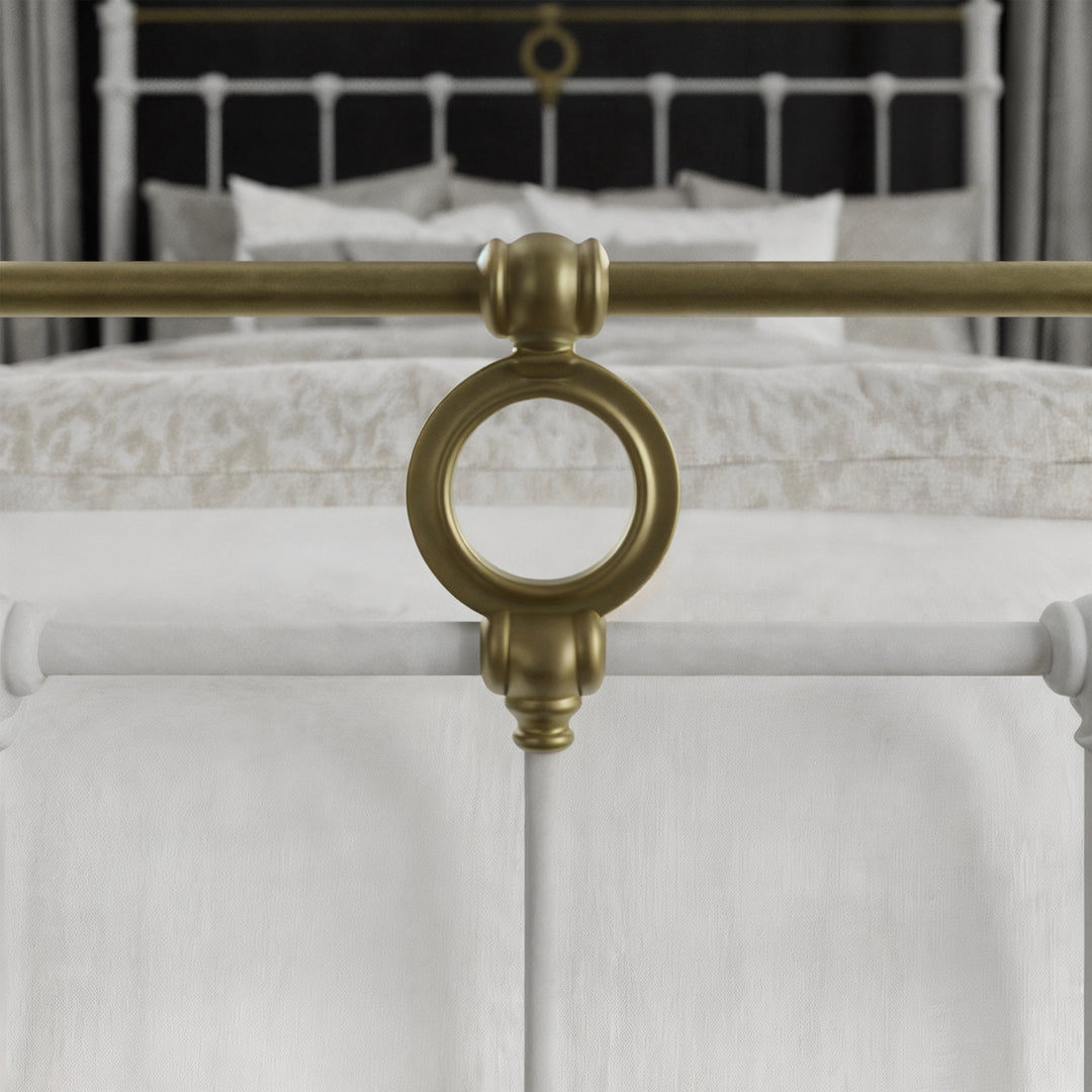 Queen / Misty White Finish w/ Milky Gold Accent