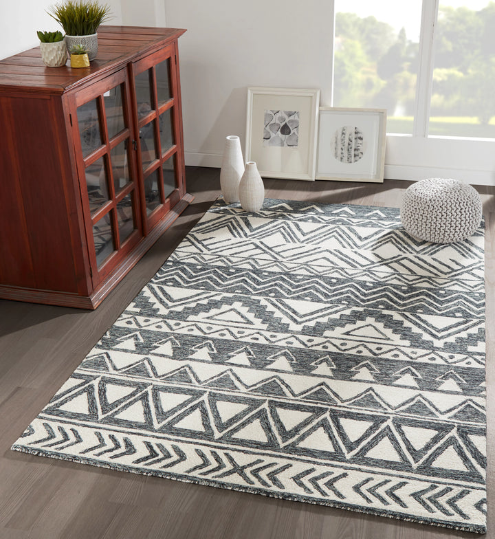 American Home Furniture Momeni Mallorca 3 Rug