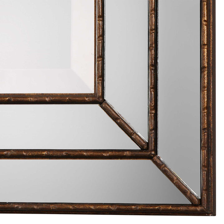 Emma Mirror