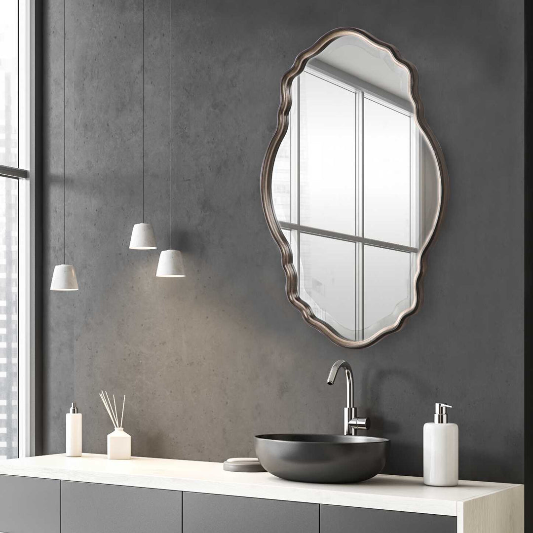Mia Mirror