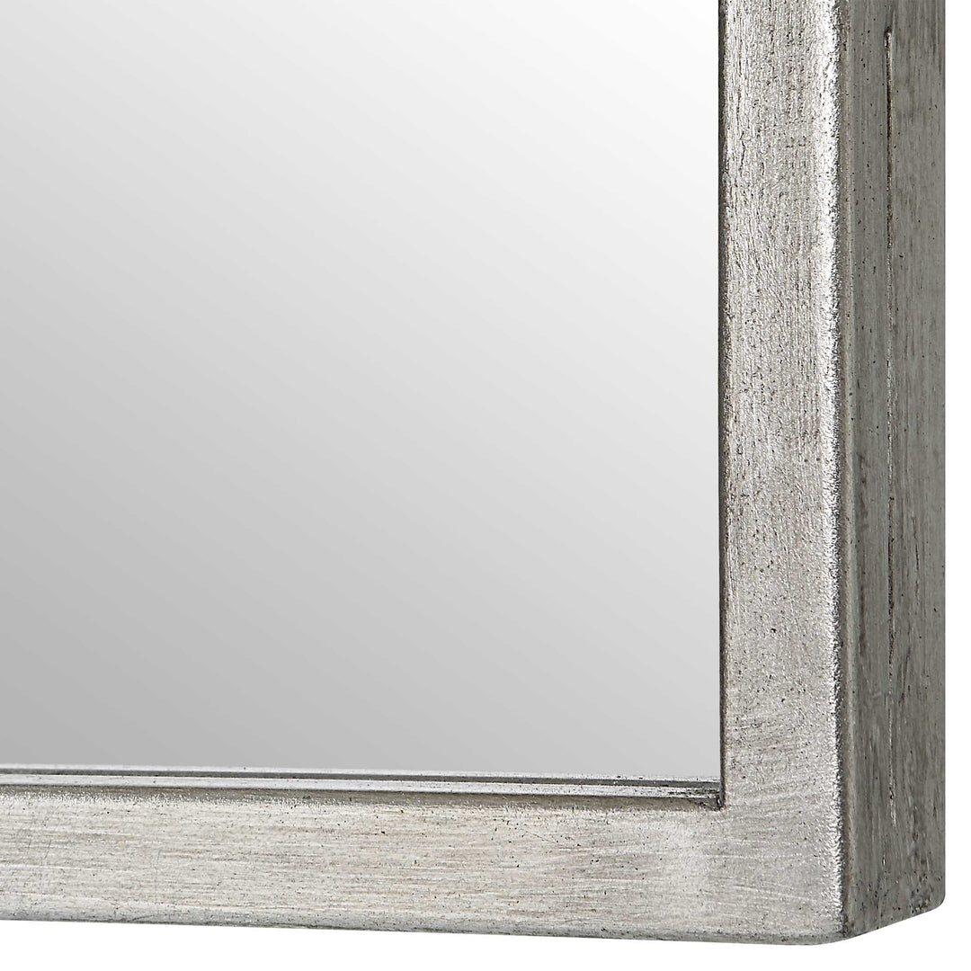 Emilia Mirror