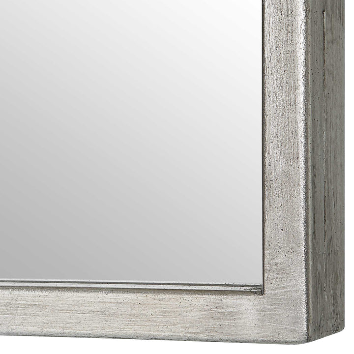 Emilia Mirror