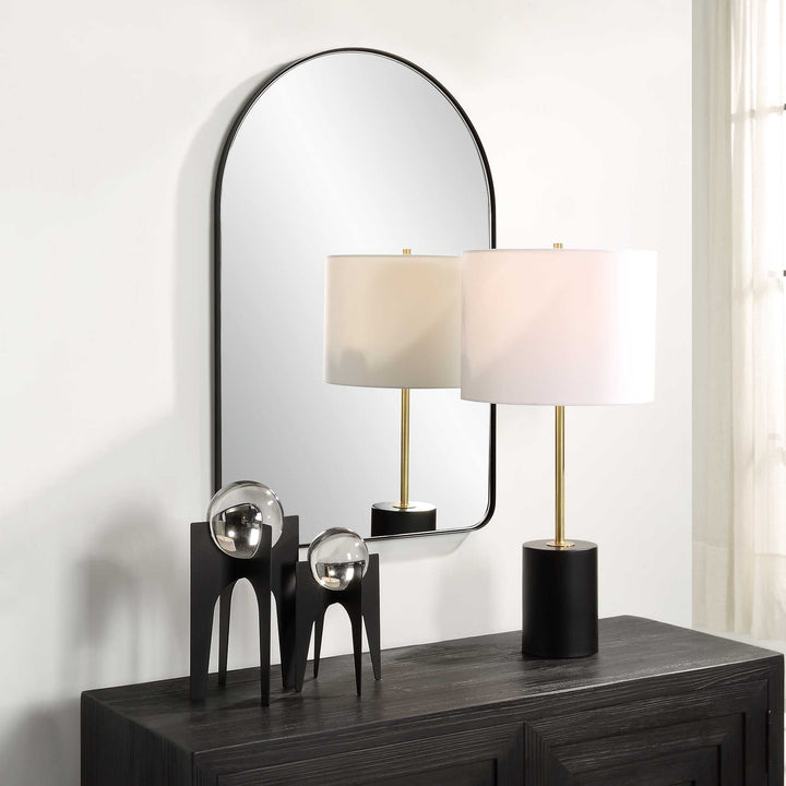 Aaliyah Mirror