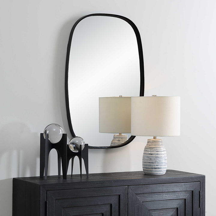 Anna Mirror