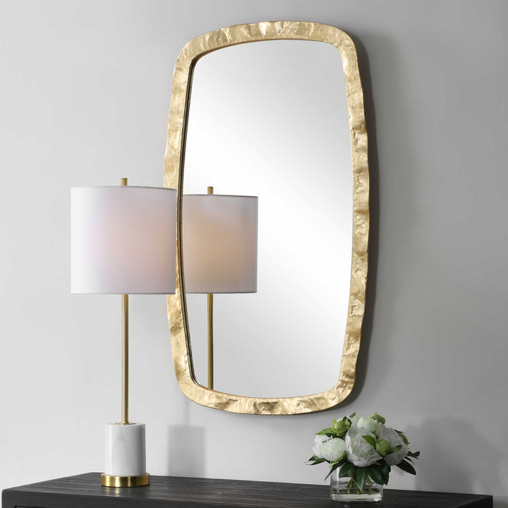 Cora Mirror