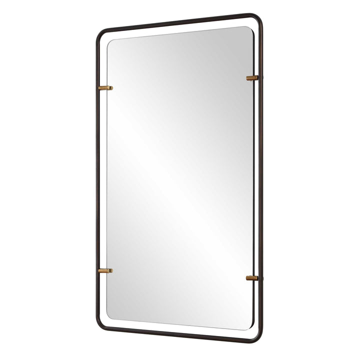 Noah Mirror