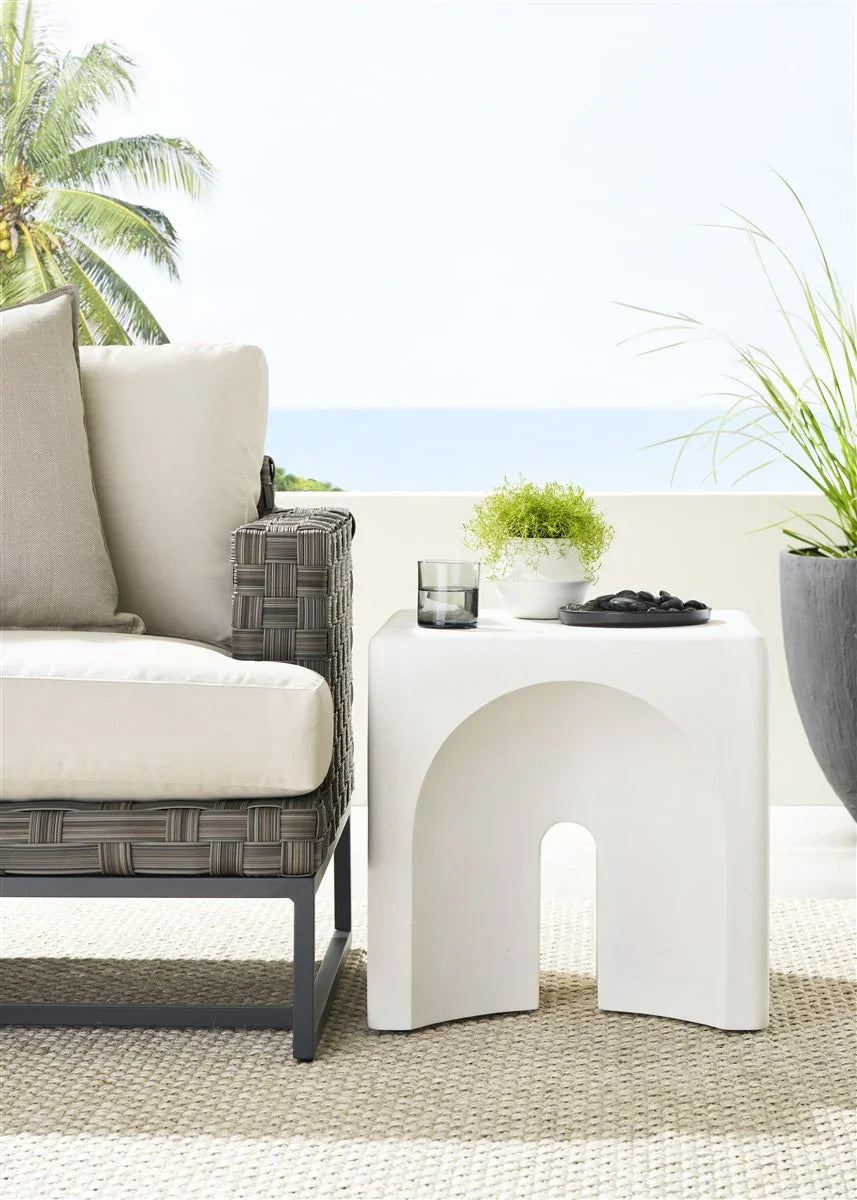 American Home Furniture Vanguard Furniture Dorian Outdoor Side Table