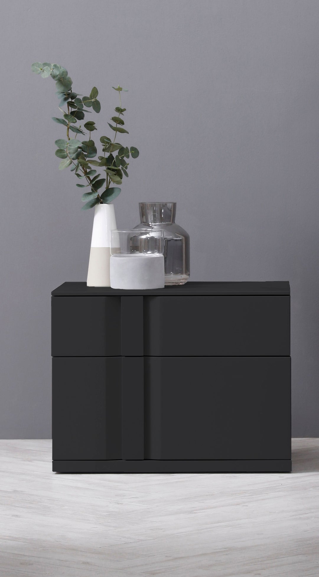 Black Textured / Soft Closing Drawers