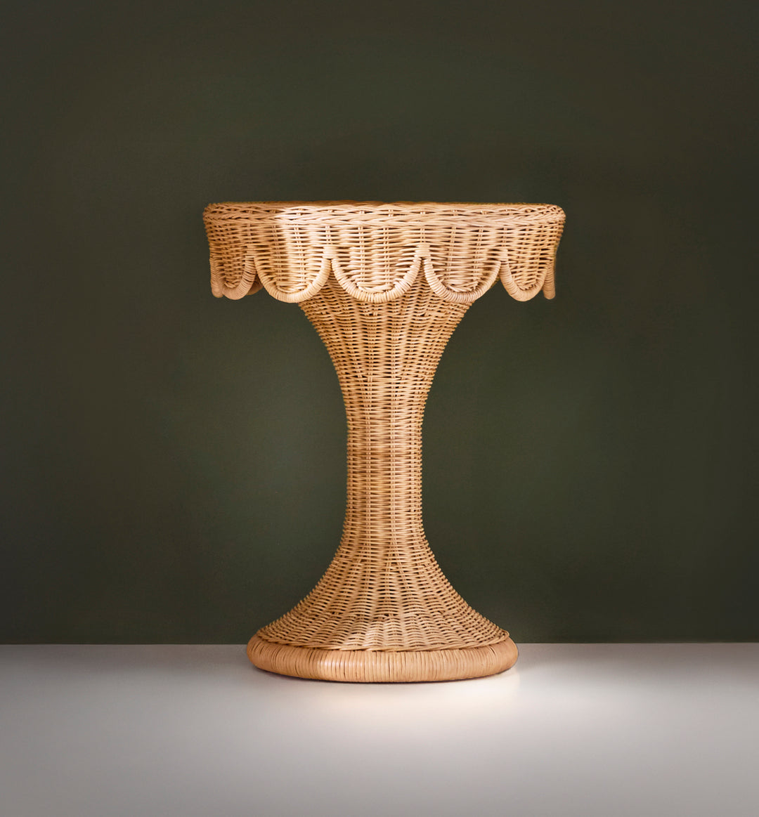 Round Pedestal Side Table With Scallop Edge - ORLA