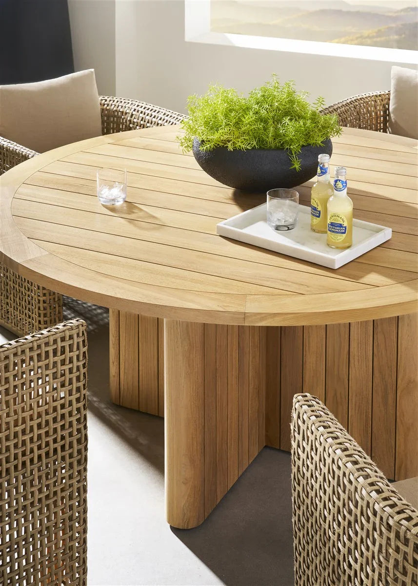 American Home Furniture Vanguard Furniture Horizon Outdoor Round Dining Table