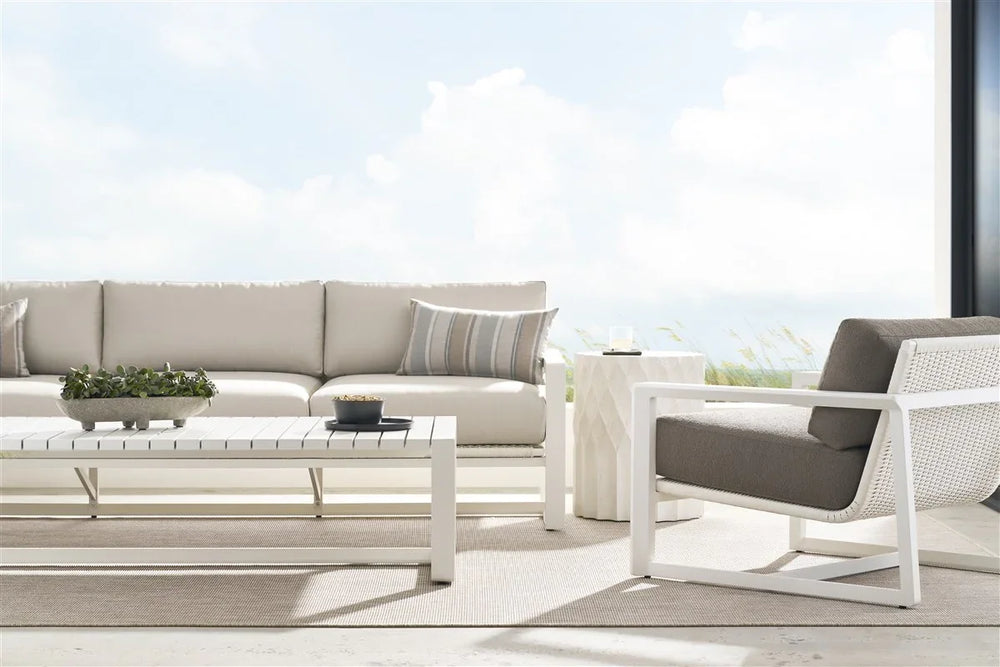 American Home Furniture Vanguard Furniture Breeze Outdoor Rectangle Cocktail Table