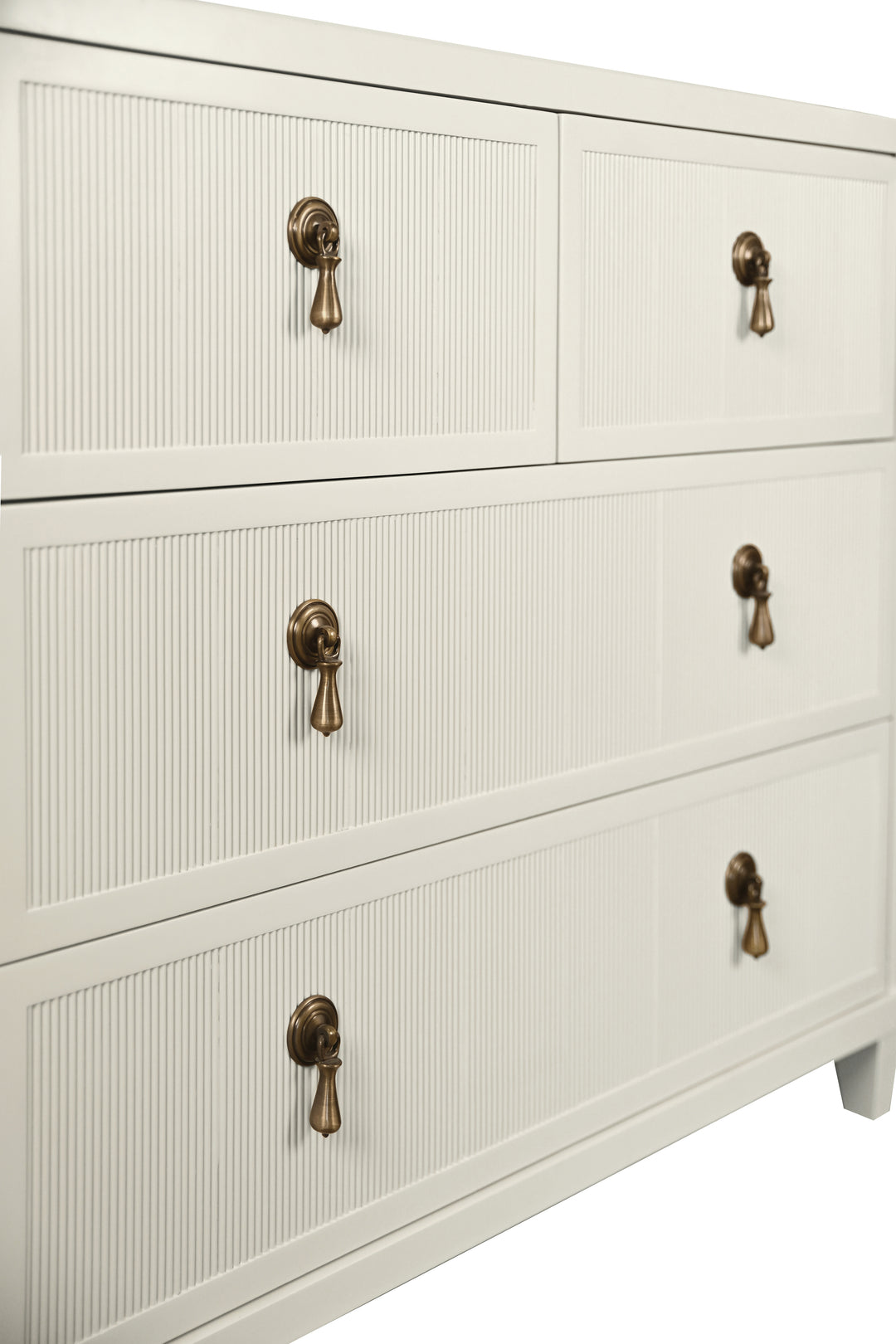 Four Drawer Chest With Fluted Drawer Fronts In Matte Antique White Lacquer - PASCAL AW
