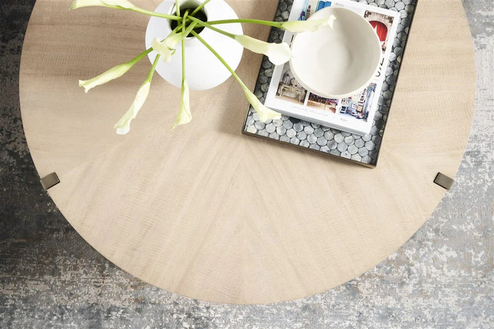 American Home Furniture Vanguard Furniture Clarion Cocktail Table