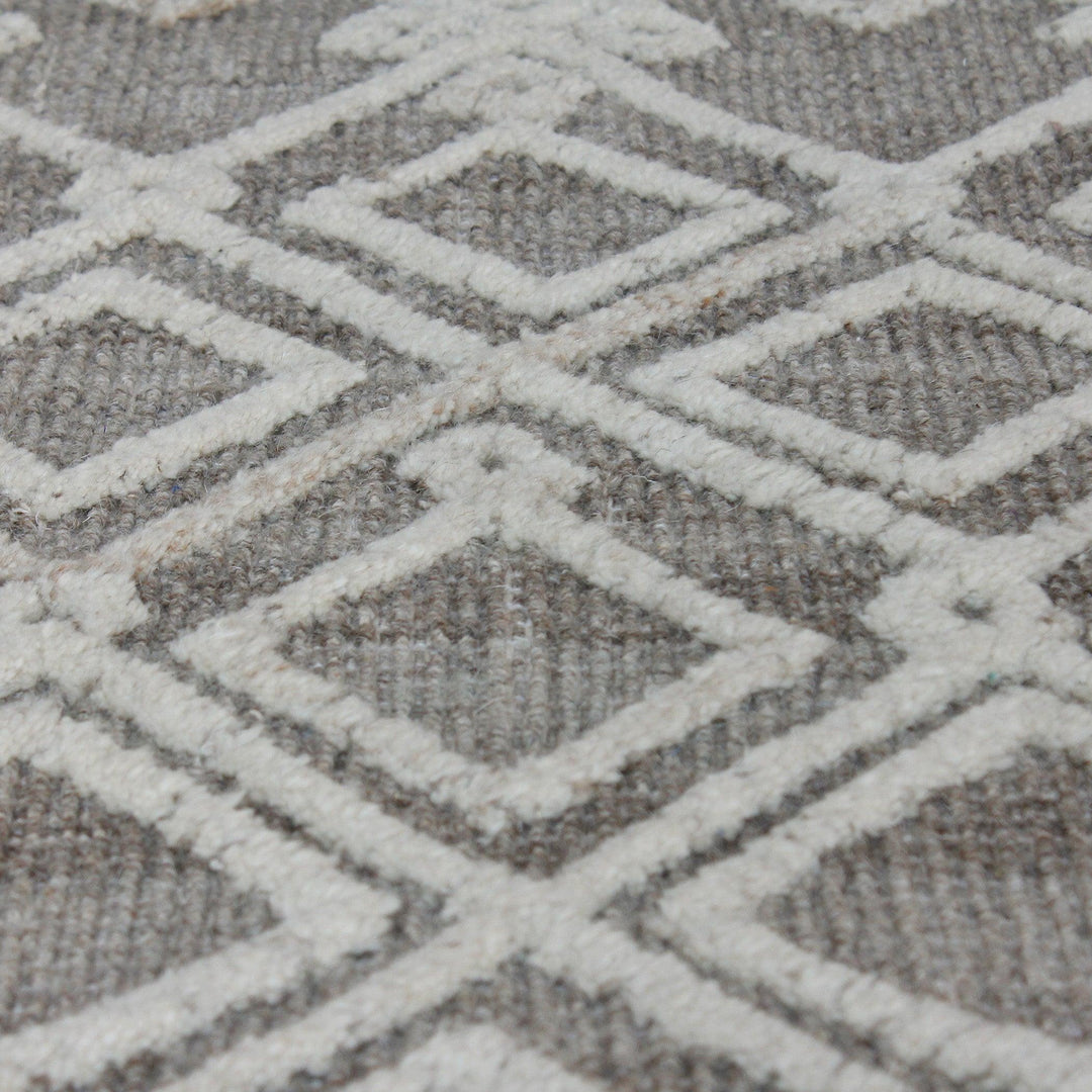Sieano Gray-Ivory 8 X 10 Rug