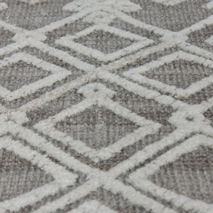 Sieano Gray-Ivory 8 X 10 Rug