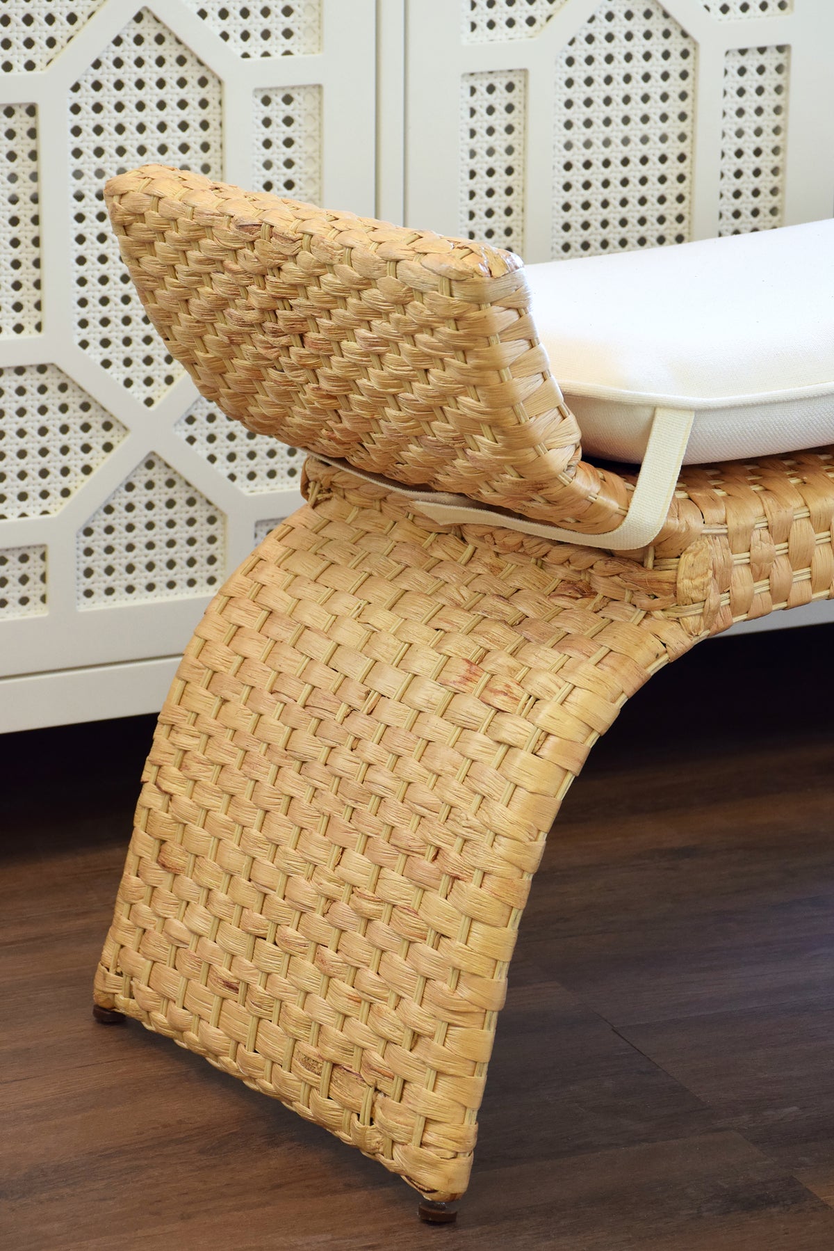 Arched Bench In Woven Water Hyacinth With Performance Ivory Linen Cushion - SACHI