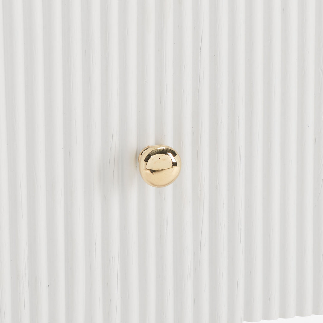 30"W x 18"D x 26.5"H / White/Gold