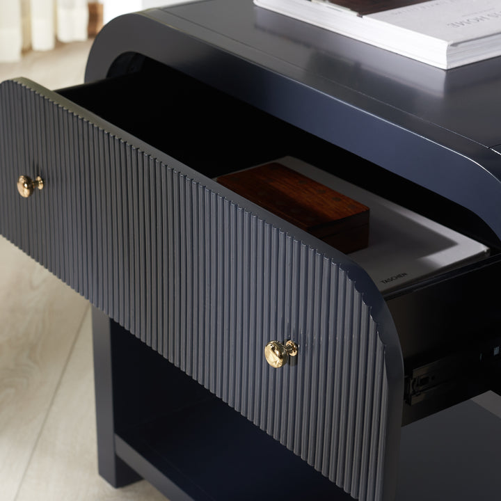 30"W x 18"D x 26.5"H / Navy/Gold