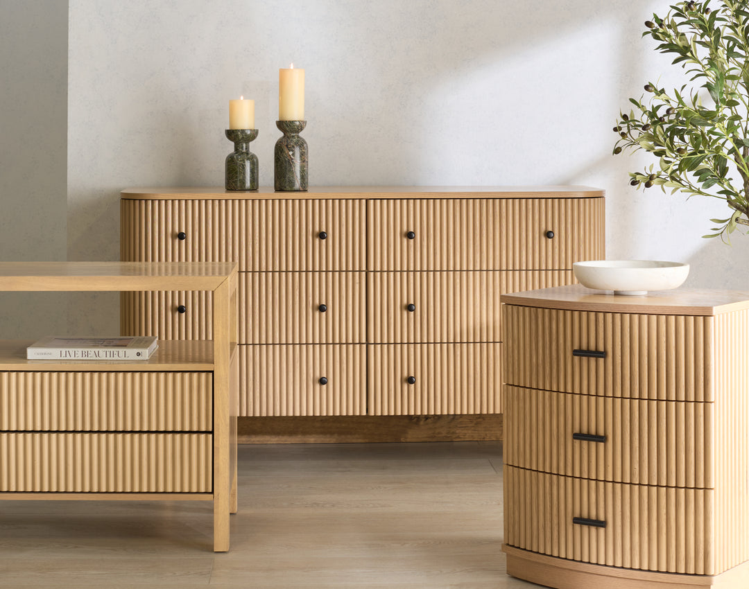 20"W x 17"D x 24"H / Oak/Black