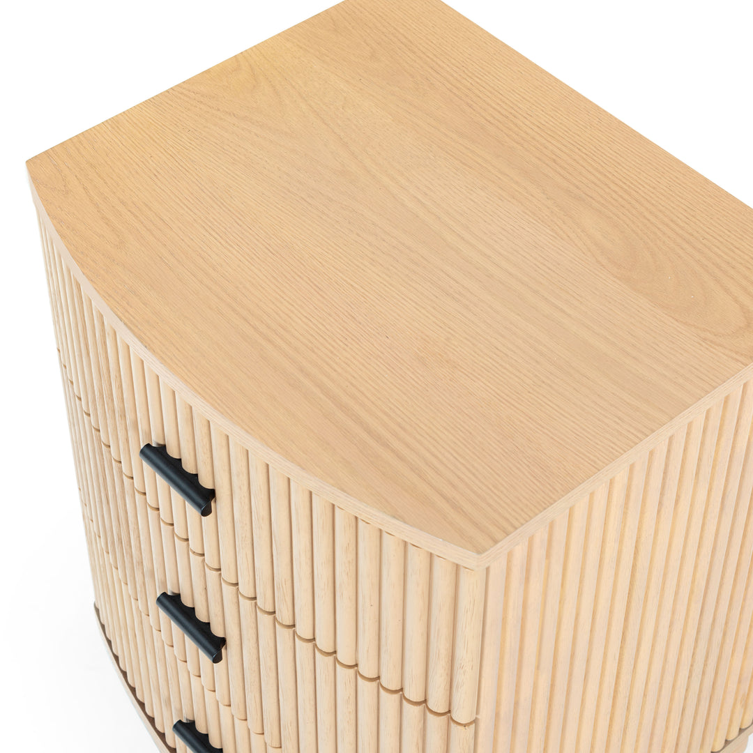 20"W x 17"D x 24"H / Oak/Black