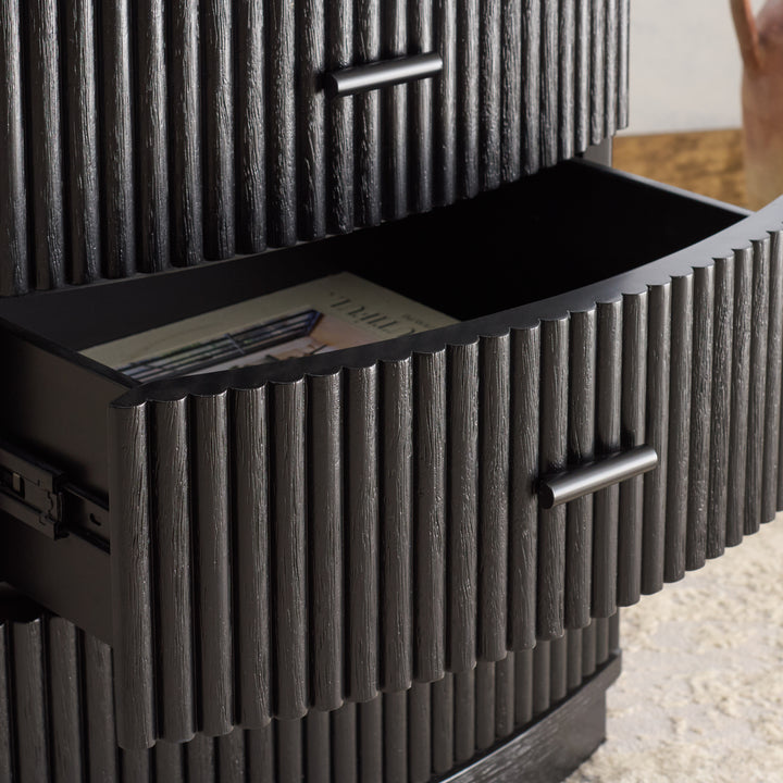 20"W x 17"D x 24"H / Black/Black